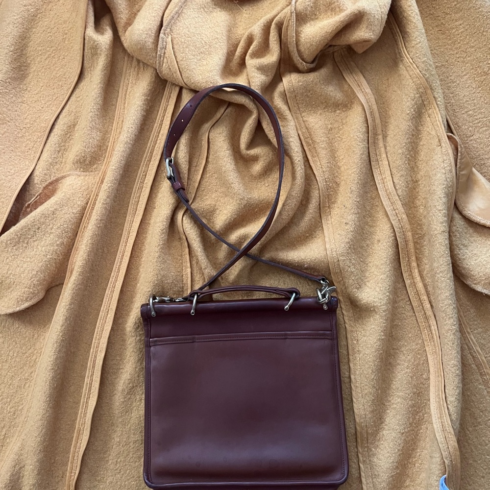 Leather pocketbook.